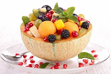 Cocktail di frutta con spuma d'uva
