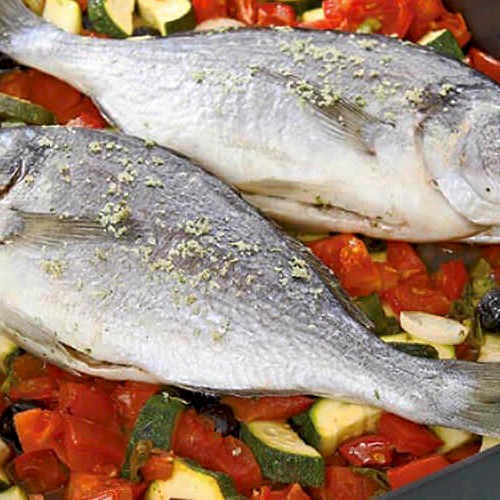 Dorata alla provenzale con zucchine e pomodori