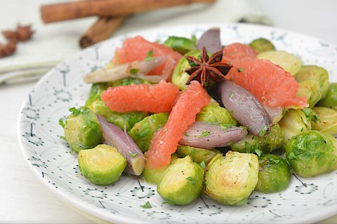 Gebratener Rosenkohl mit Grapefruit und Sternanis