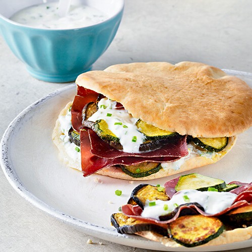 Pitta aux légumes et viande des Grisons