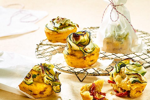 Muffin di polenta alle verdure