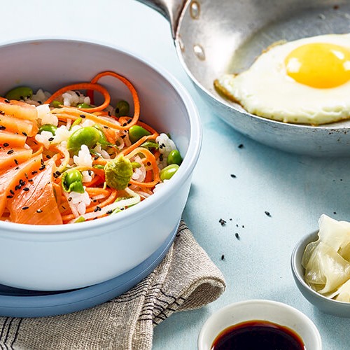 Bowl di riso con salmone