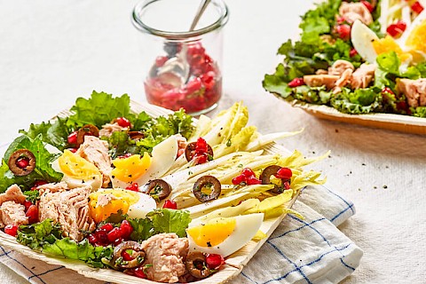 Chicorée-Salat mit Thon und Ei